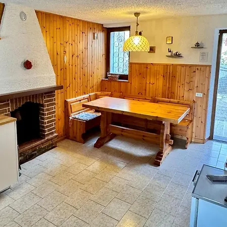 Nyaraló - With Private Garden And Garage