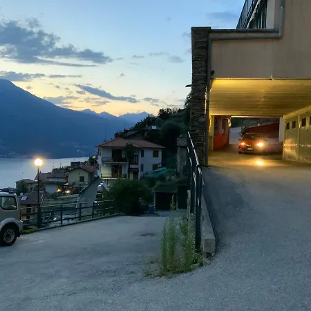 - With Private Garden And Garage Σπίτι διακοπών Bellano